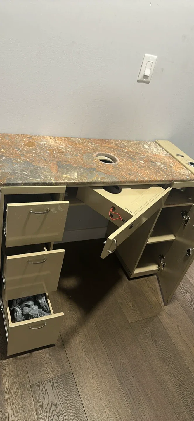 Vintage Beige Desk with Marble Top image indicator(3)