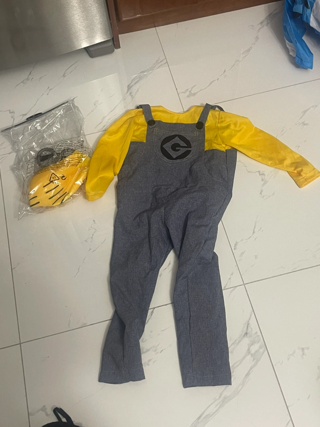 Minions Costume - Size 3T - photo 2