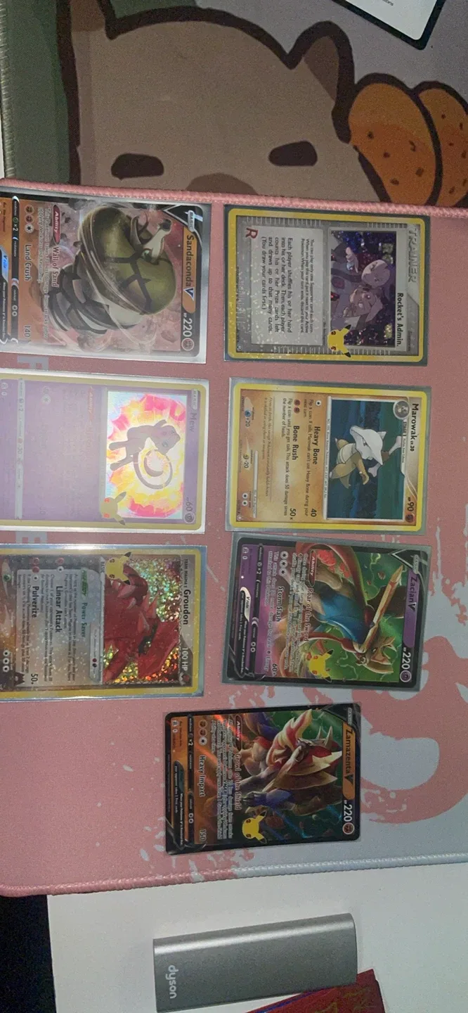 Pokémon Trading Cards - Assorted Collection image indicator(4)