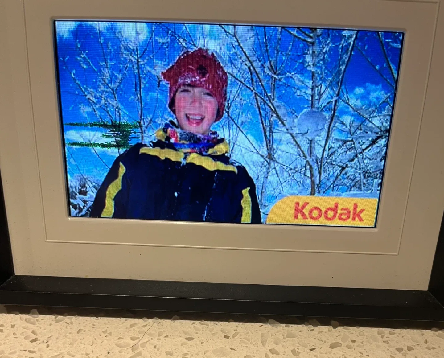 Kodak EasyShare P720 7" Digital Photo Frame thumbnail