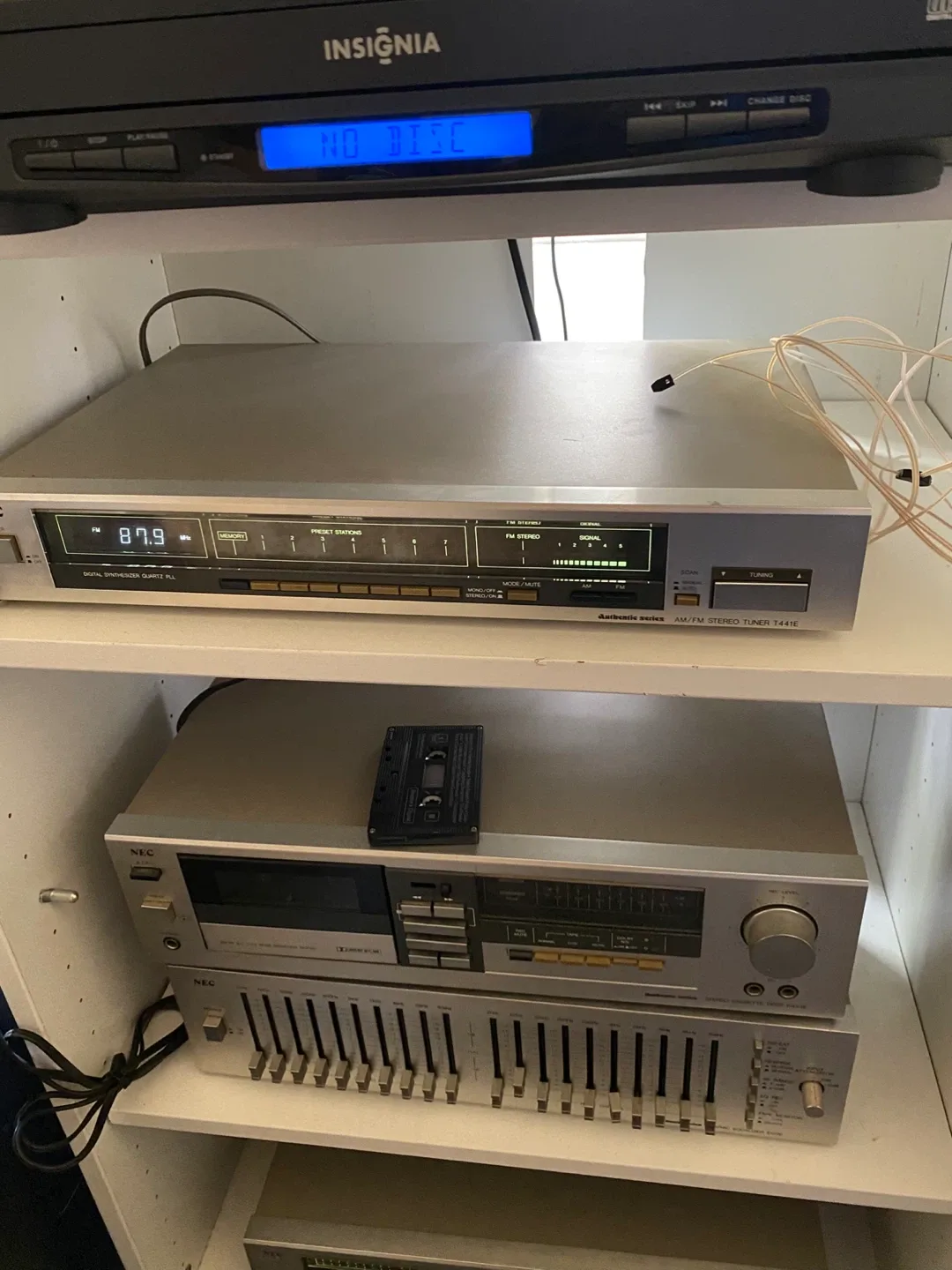 Vintage NEC Stereo Cassette Deck & Graphic Equalizer image indicator(3)