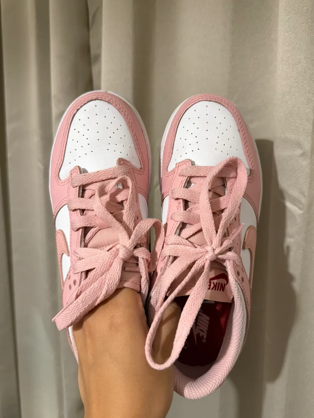 Nike Dunk Low Pink/White image indicator(3)