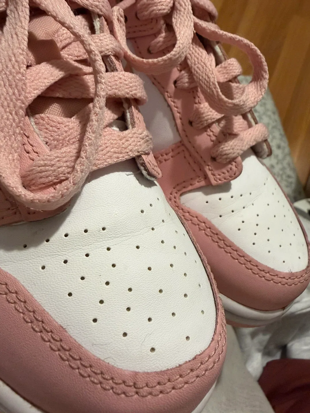 Nike Dunk Low Pink/White image indicator(4)