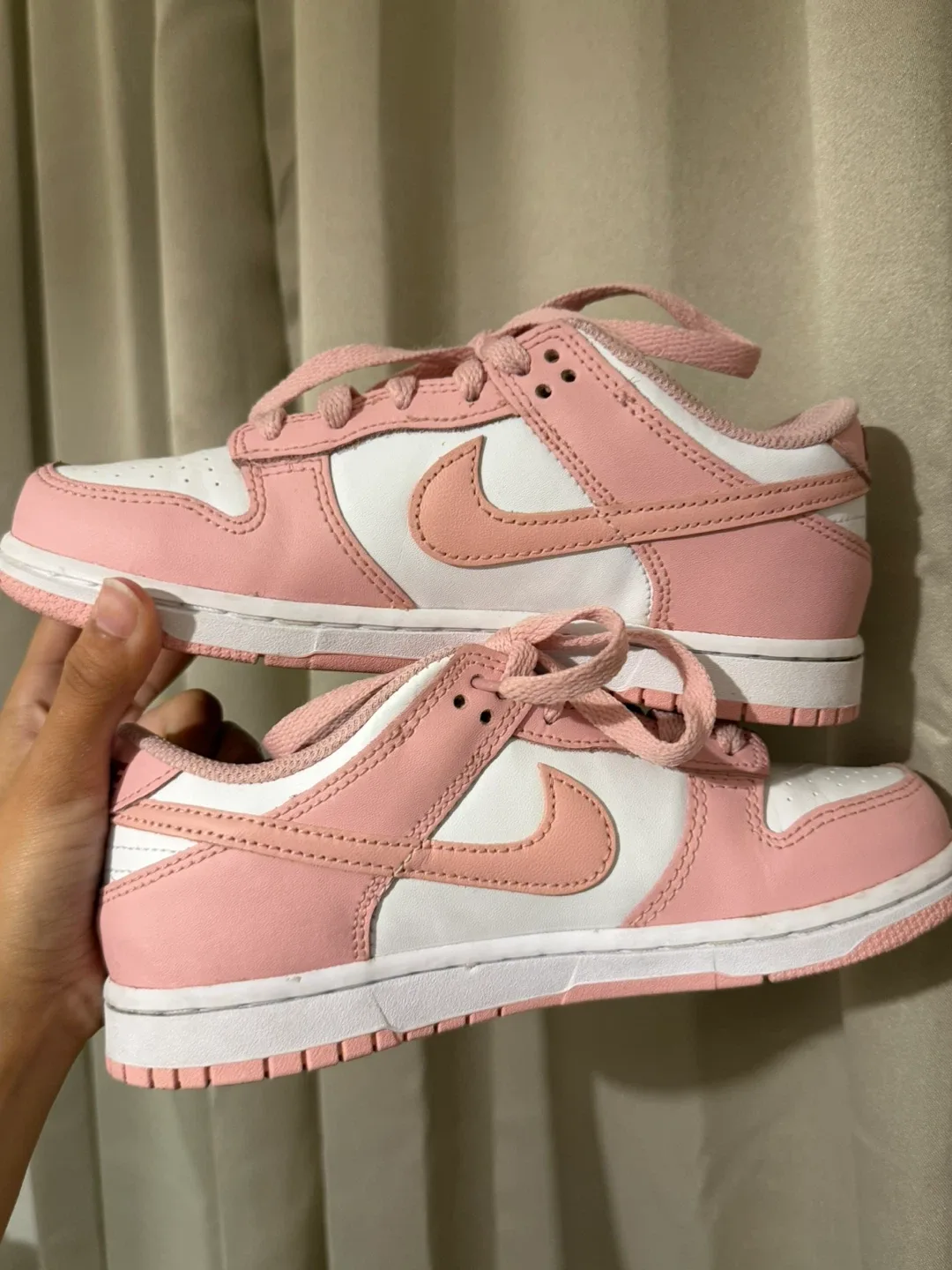 Nike Dunk Low Pink/White image indicator(2)