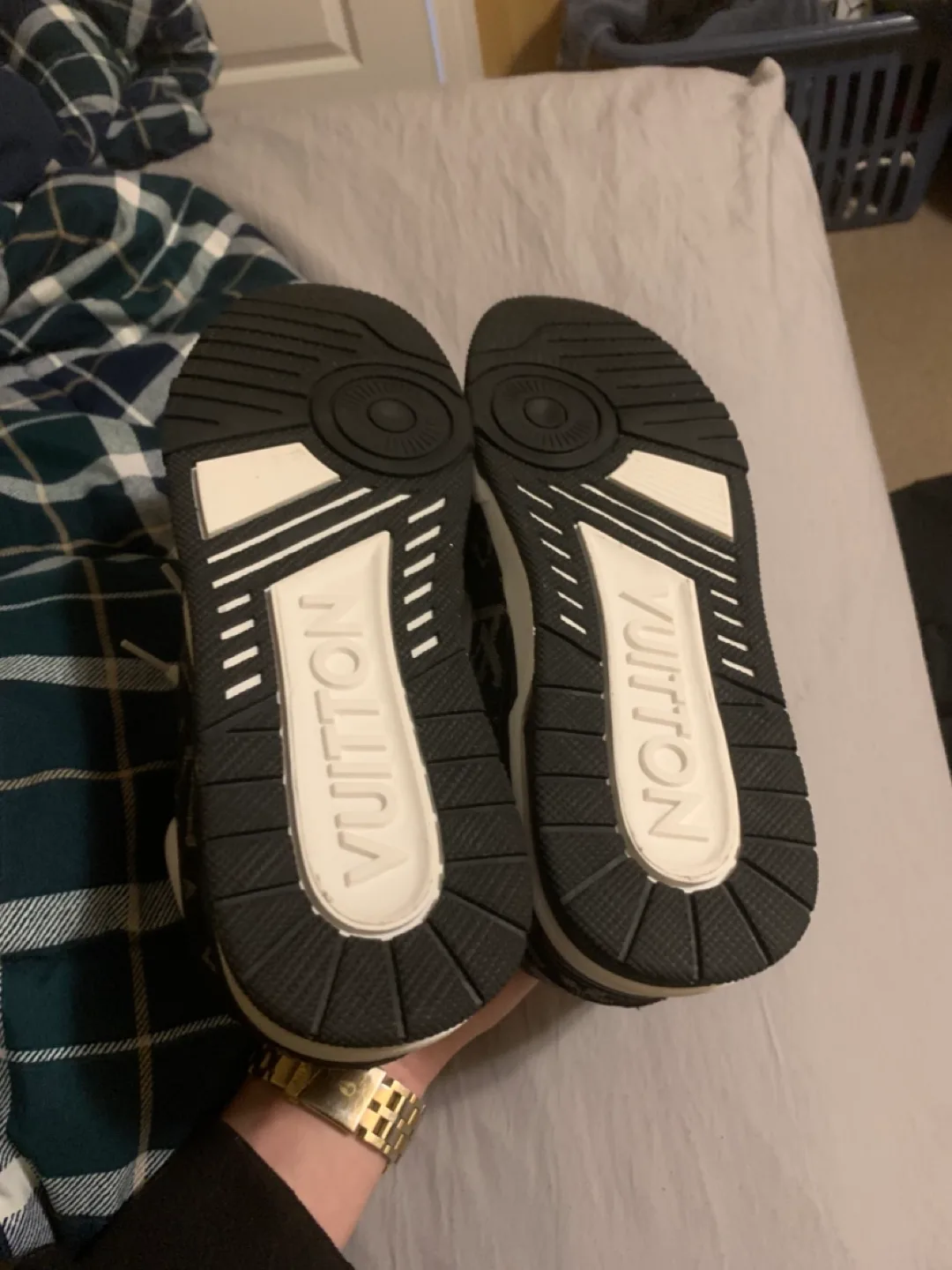 Louis Vuitton Trainer Sneaker image indicator(5)