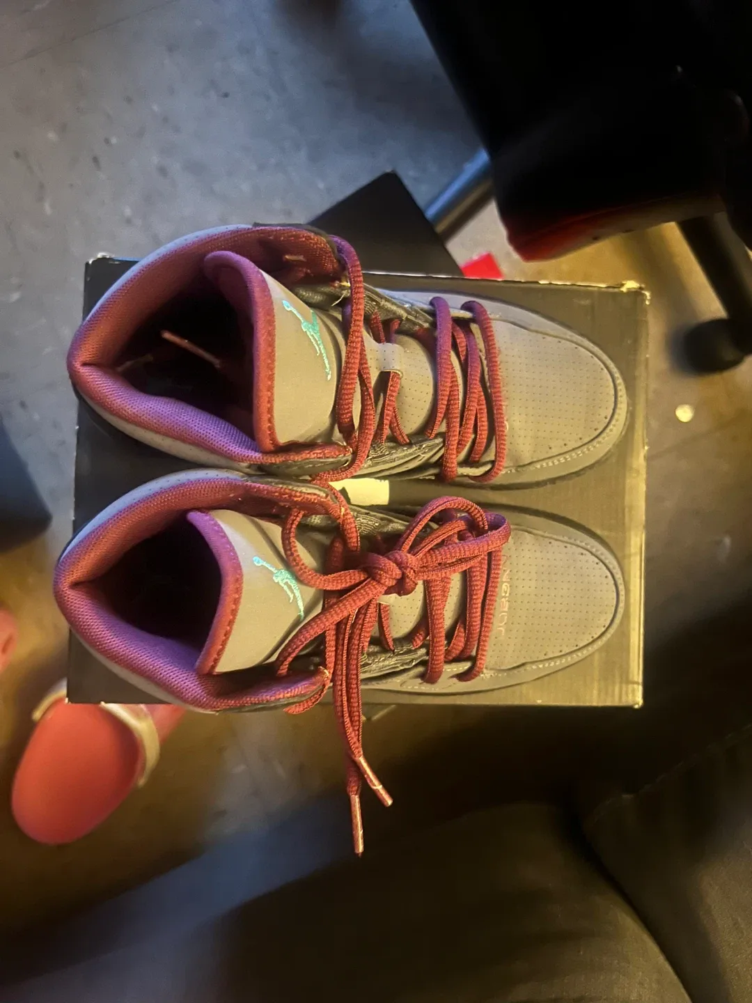 SIZE 3Y Jordan 1 Flights image indicator(2)