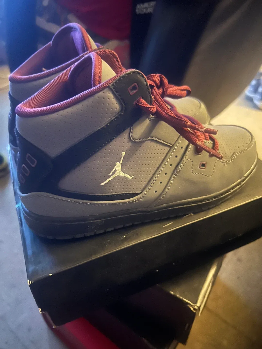 SIZE 3Y Jordan 1 Flights image indicator(4)