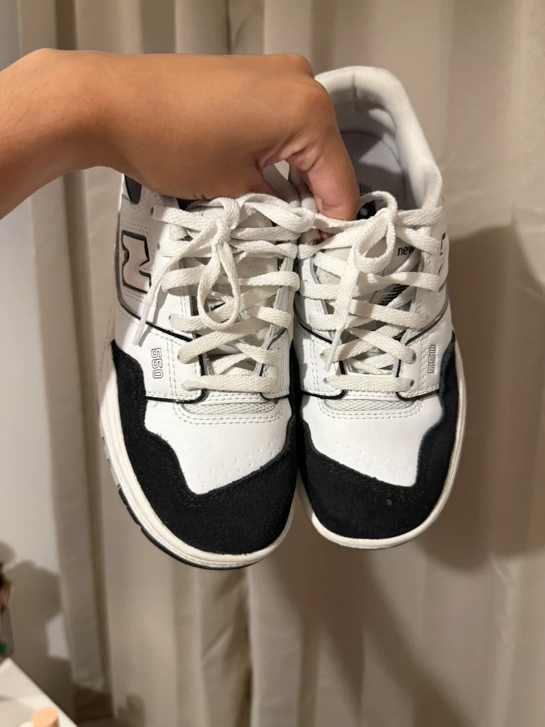 New Balance 550 White/Black Sneakers image indicator(3)