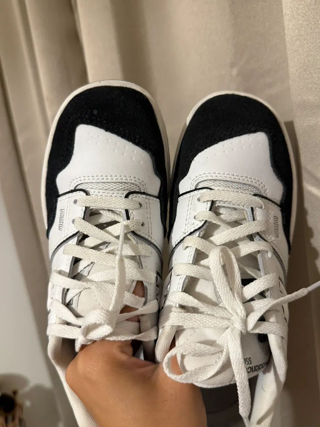 New Balance 550 White/Black Sneakers image indicator(4)