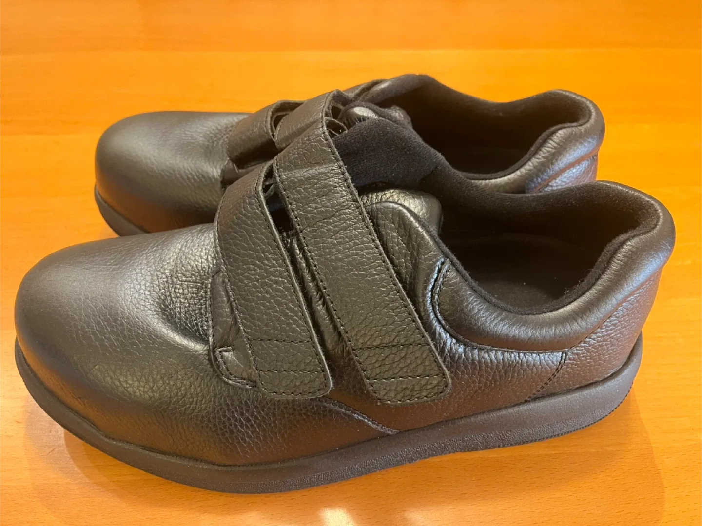 P.W. Minor Orthopedic Black Shoes US 9 3W image indicator(2)