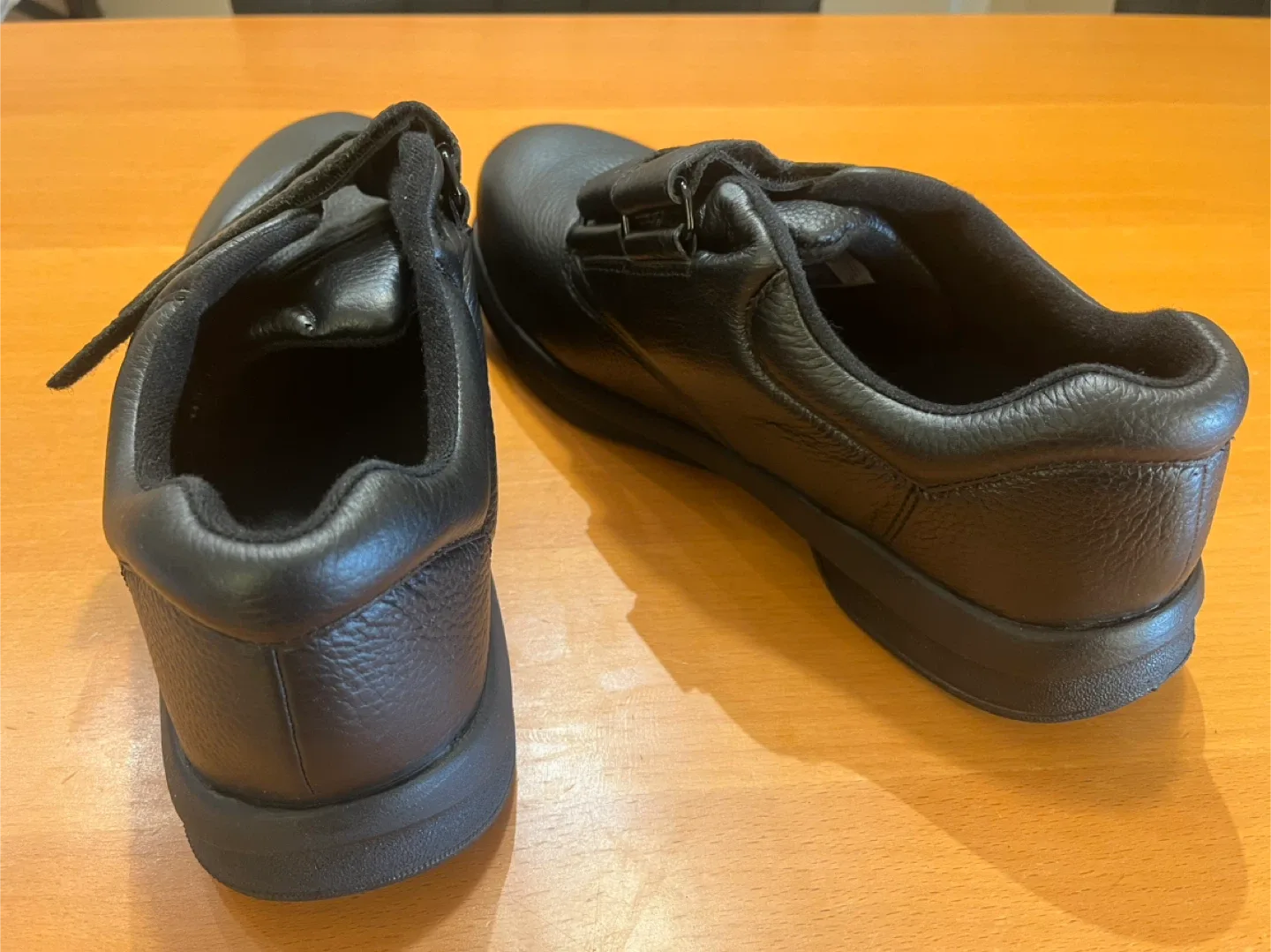 P.W. Minor Orthopedic Black Shoes US 9 3W image indicator(3)