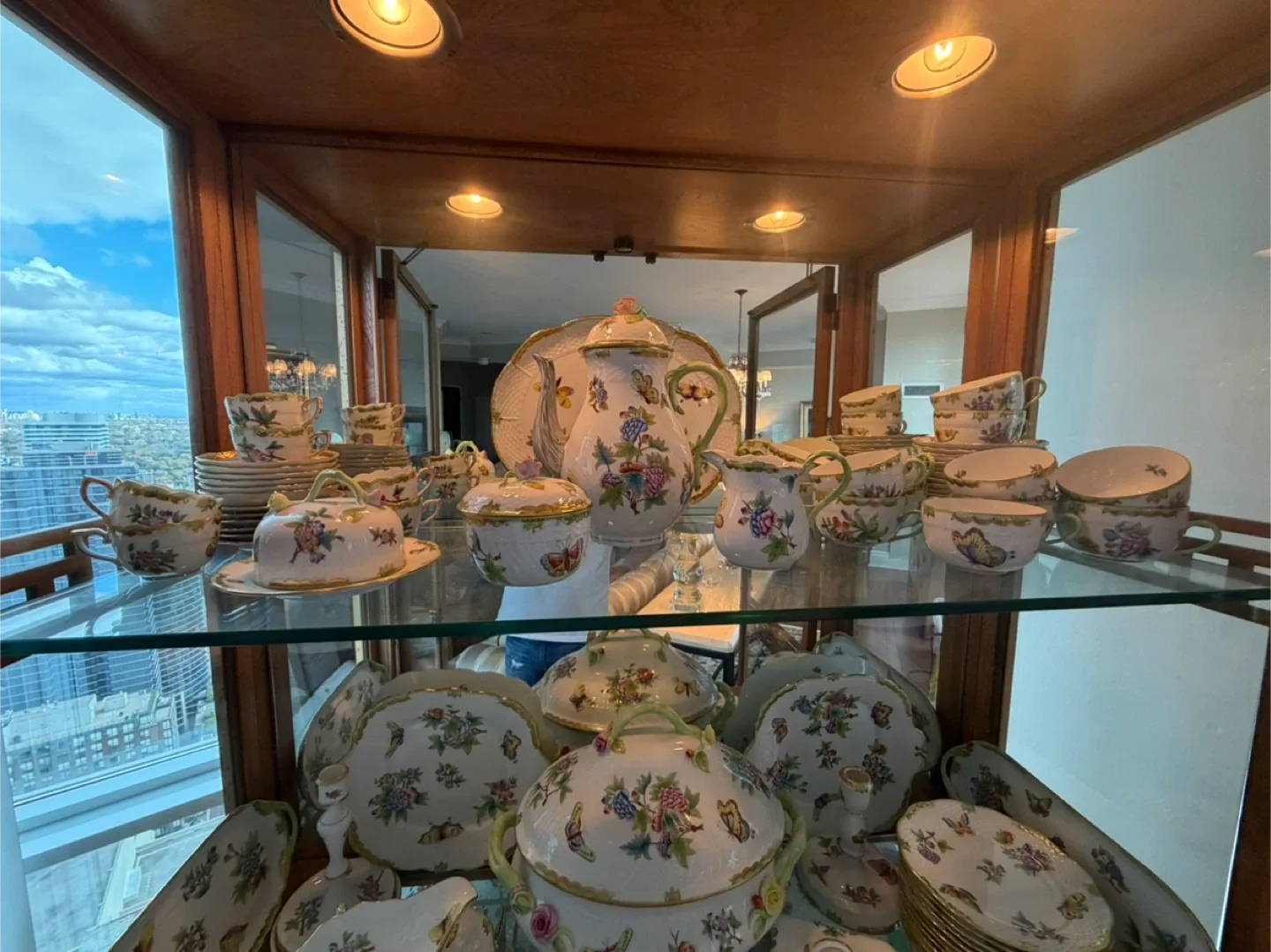 Display Cabinet - Glass Door Curio image indicator(7)