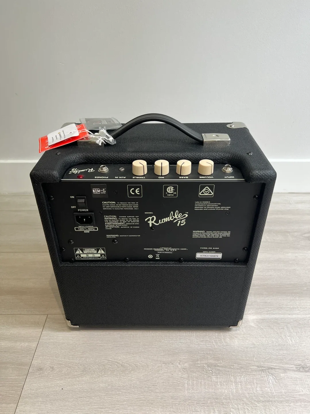 Yamaha Bass Guitar & Fender Rumble 15 V3 Bass Amplifier image indicator(5)