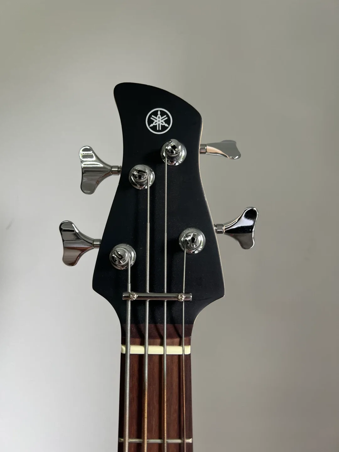 Yamaha Bass Guitar & Fender Rumble 15 V3 Bass Amplifier image indicator(8)