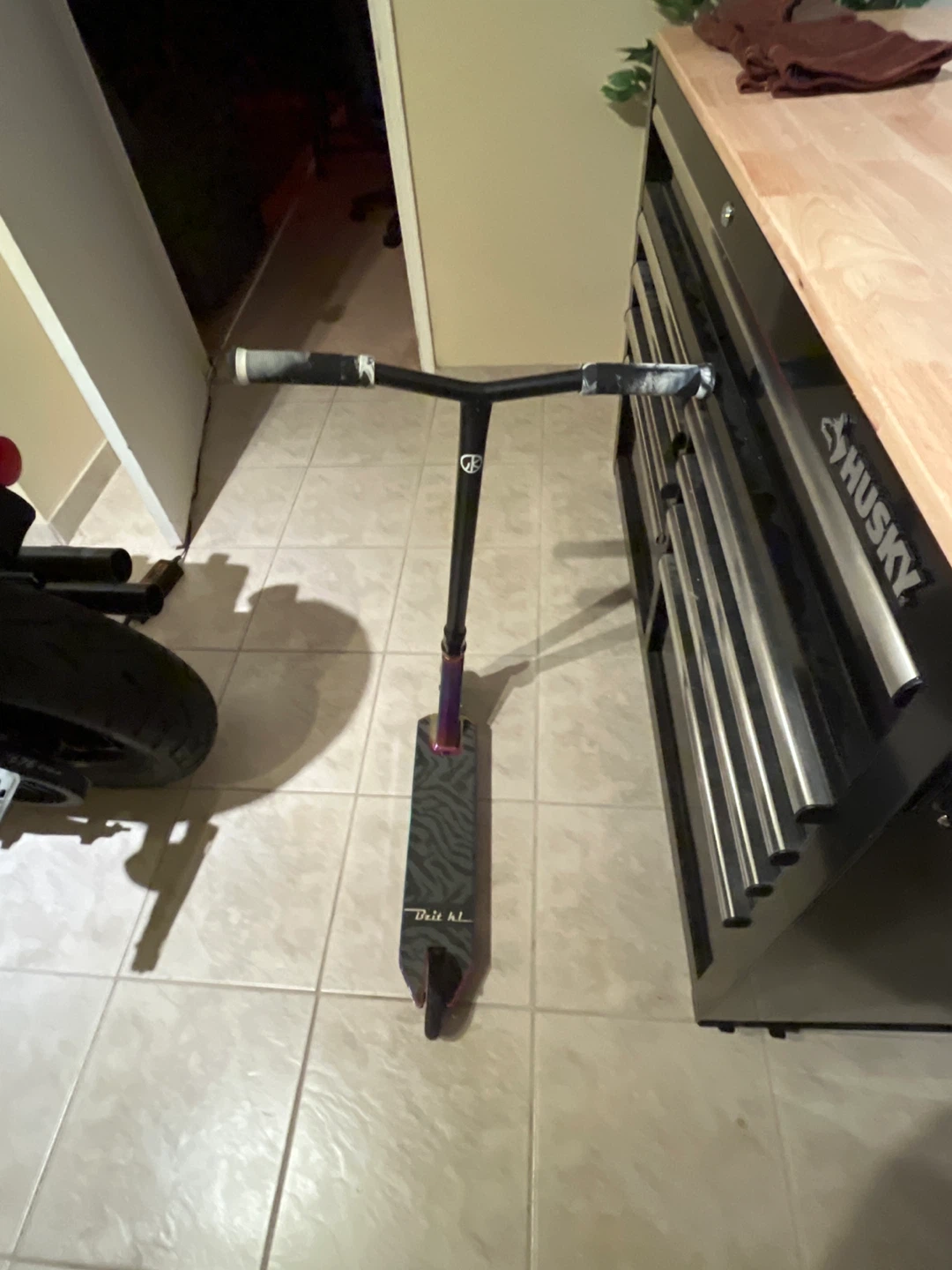 Used Grit KL Stunt Scooter (retail 160$ - photo 2