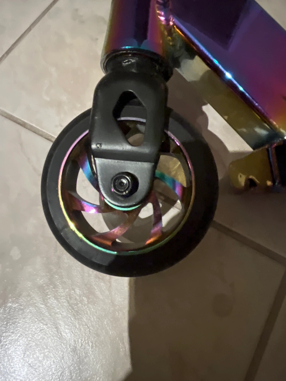 Used Grit KL Stunt Scooter (retail 160$ - photo 4