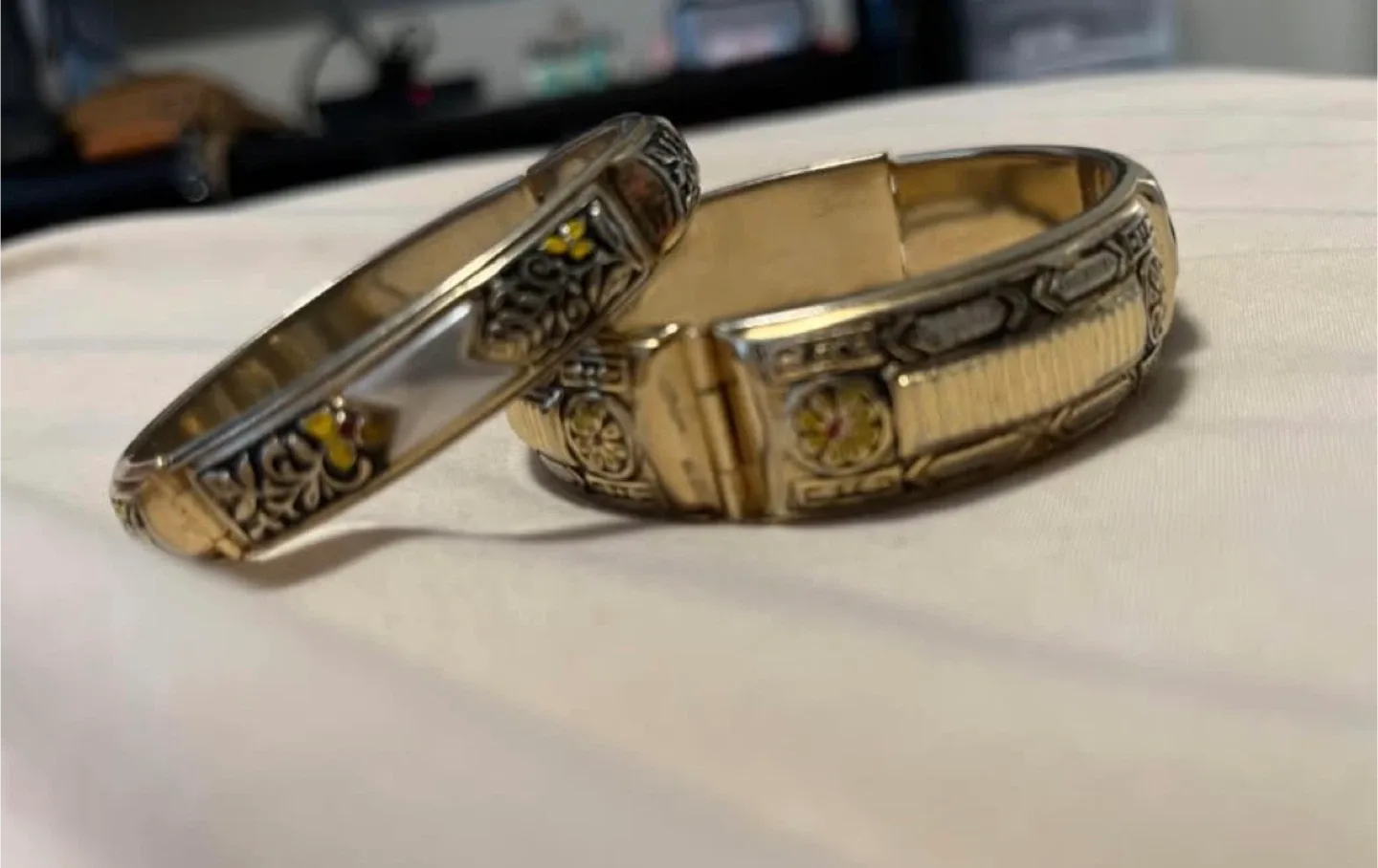 Italian Gold plated Bangle Bracelet image indicator(2)