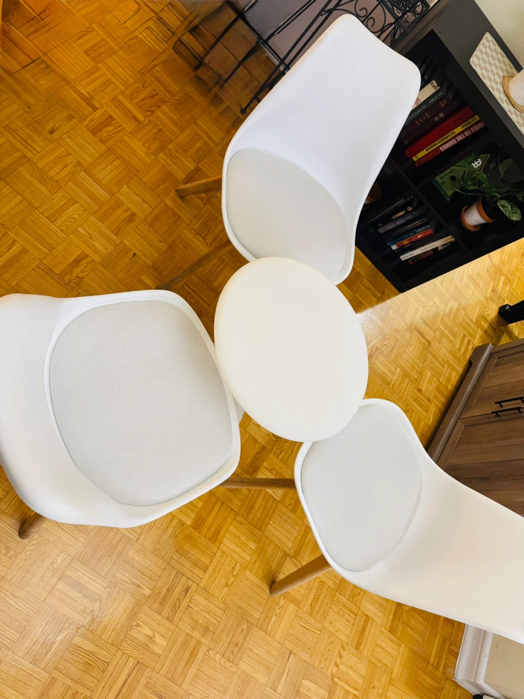 White Round Dining Table with 3 Chairs