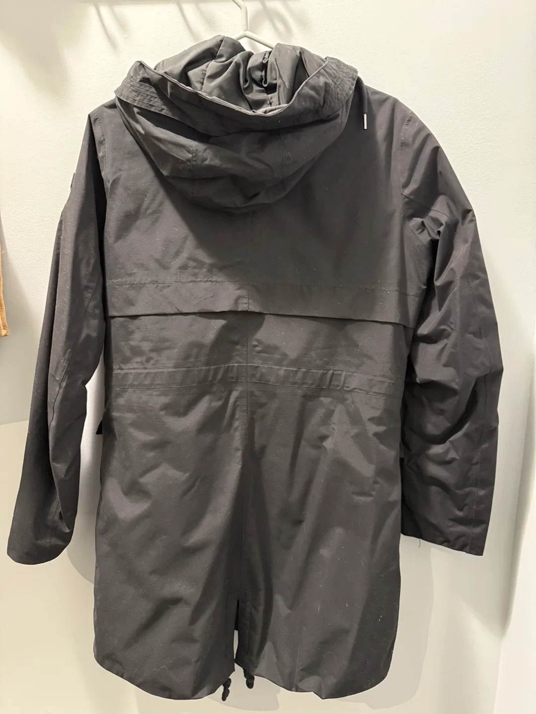 Helly Hansen Black Jacket - Size L image indicator(2)