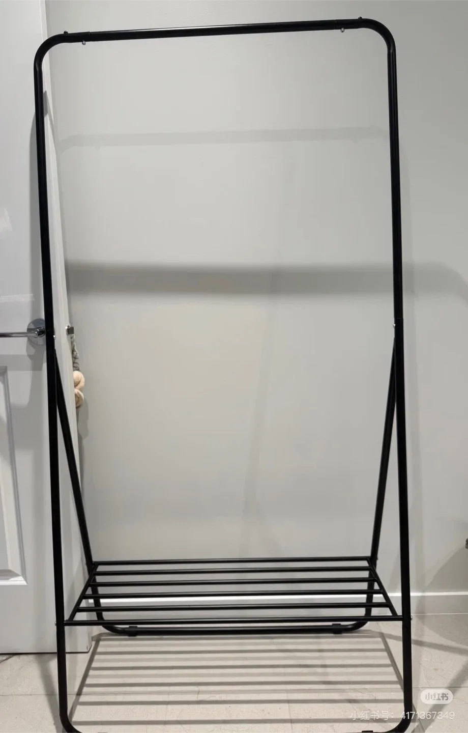 Black Metal Clothes Rack thumbnail