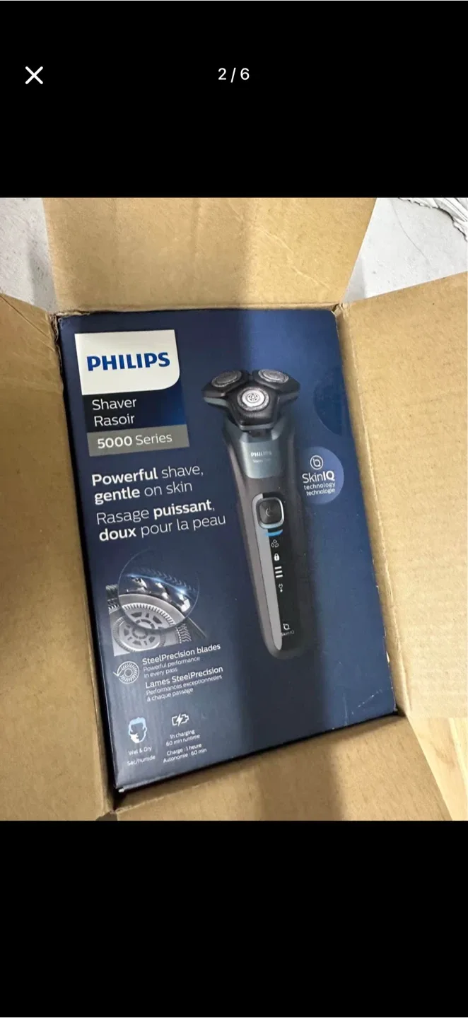 Philips 5000 Series Men's Shaver - New in Box!