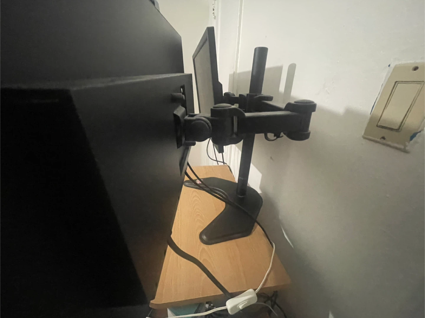 Dual Monitor Setup - photo 2