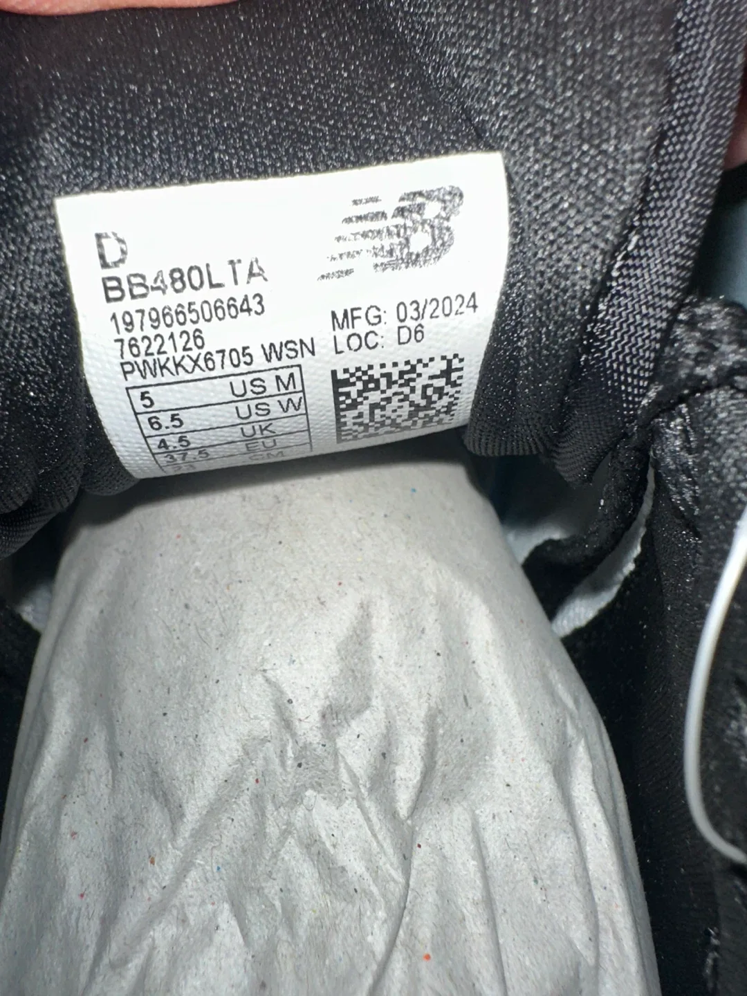 Brand new Boys New Balance Size 5 image indicator(4)