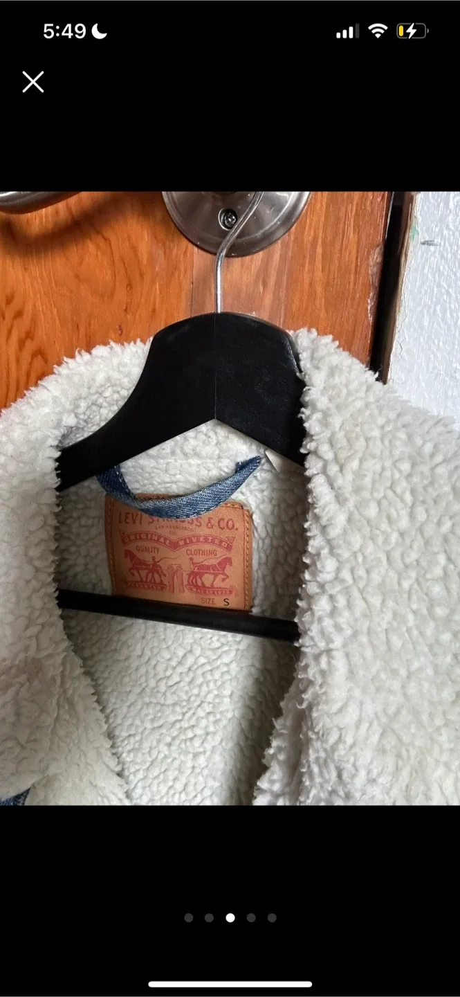 Levi's Sherpa Trucker Jacket - Size S image indicator(3)