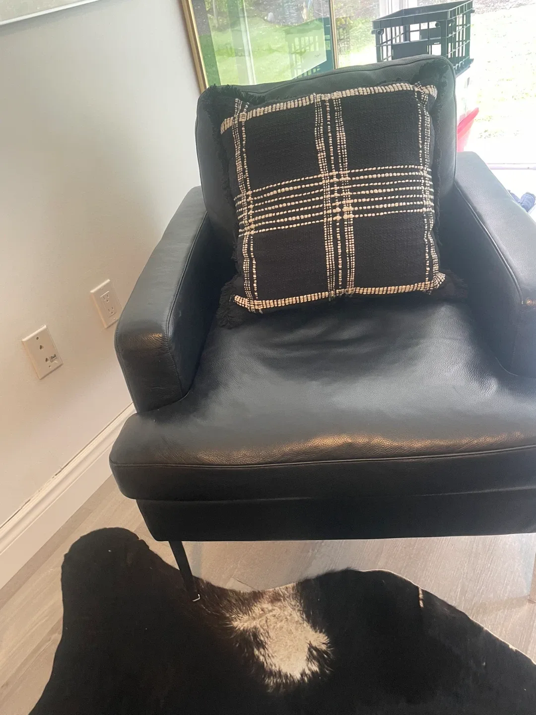 Black Leather Armchair image indicator(3)