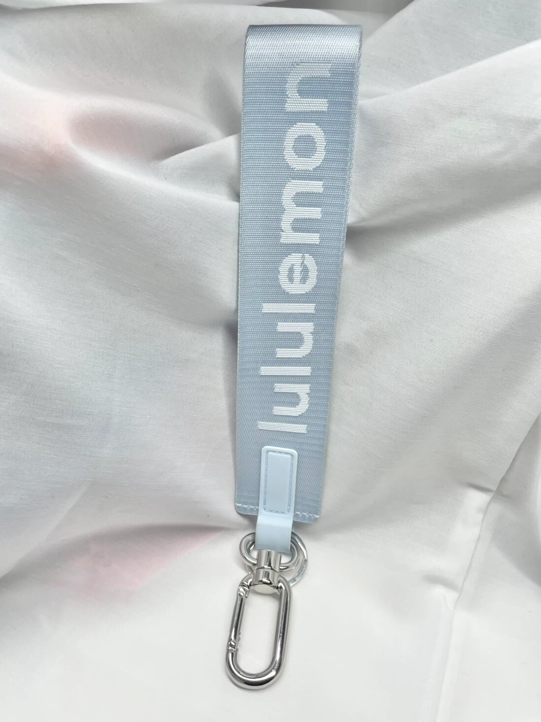 Never Lost Keychain Lululemon Sky Blue Lanyard with Silver Clip - photo 2
