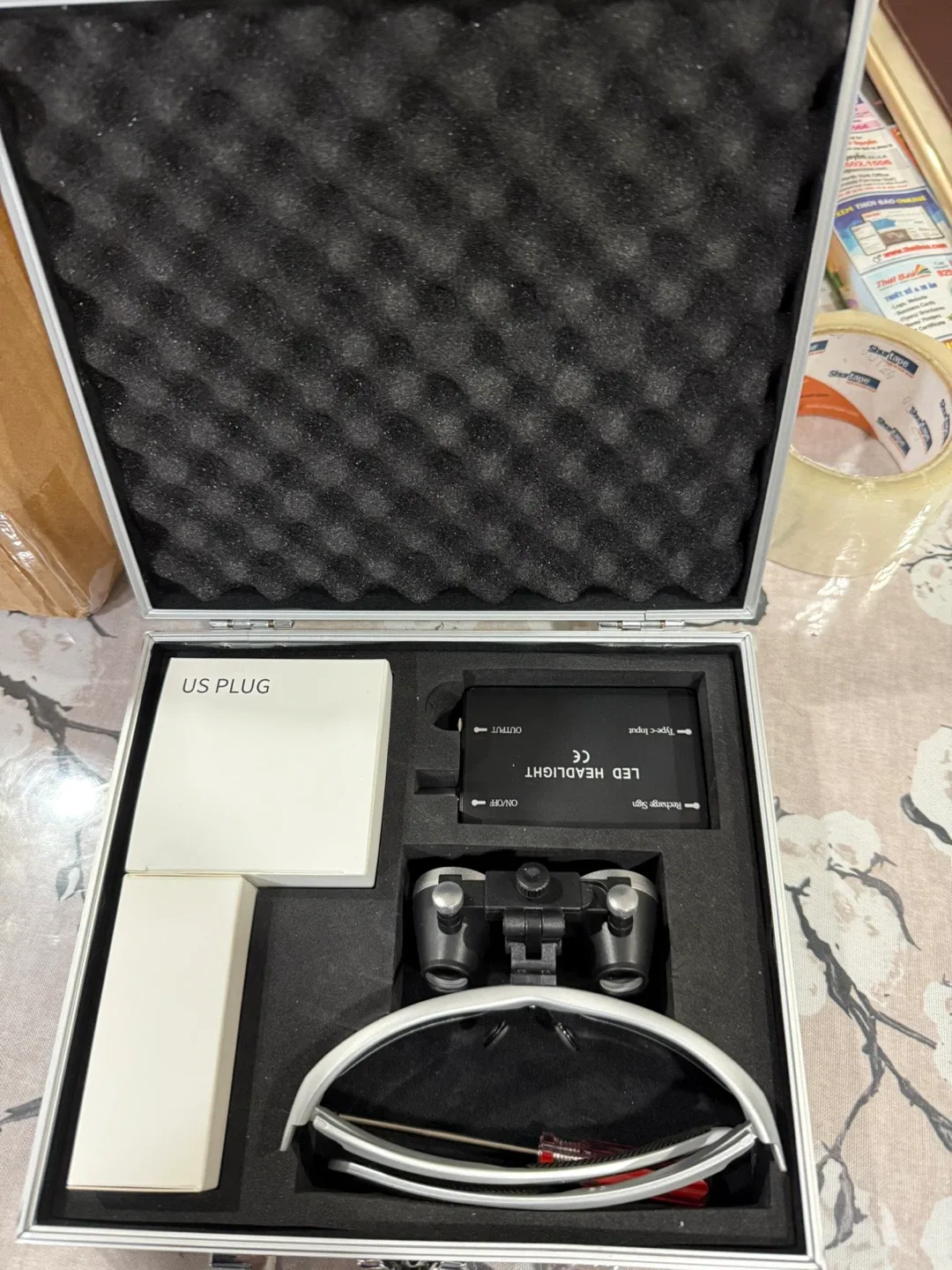 New LED Surgical Medical Headlight Loupes with Case image indicator(3)