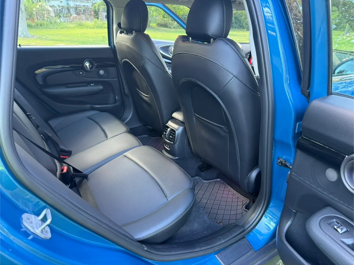 2022 Mini Cooper S Clubman ALL4 - Blue image indicator(9)