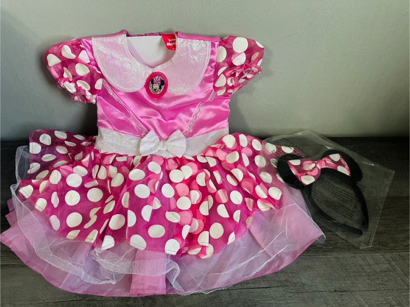 New Disney Jr. Minnie Mouse Costume - Size 2T image indicator(2)