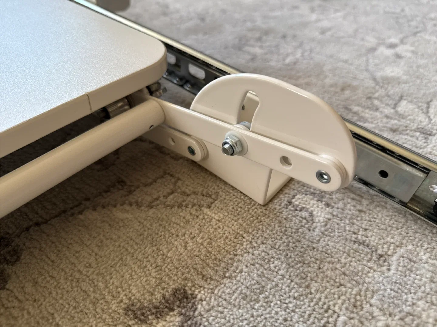 White Sliding Under-Desk Keyboard Tray image indicator(3)