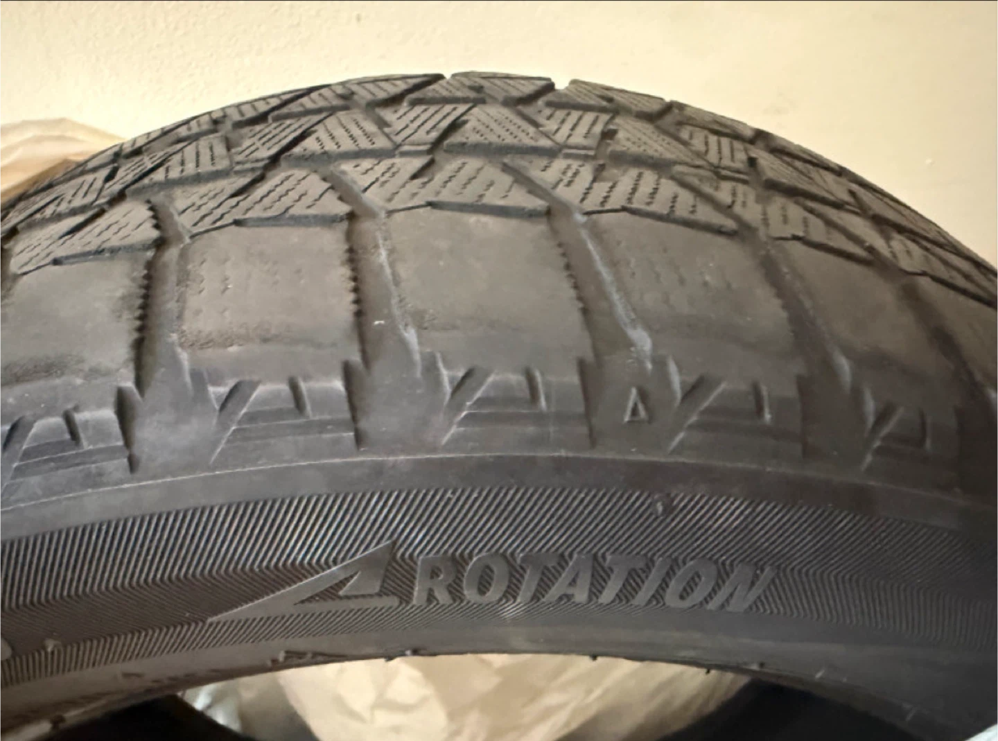 Bridgestone Blizzak WS80 215/60R16 Winter Tire - photo 5
