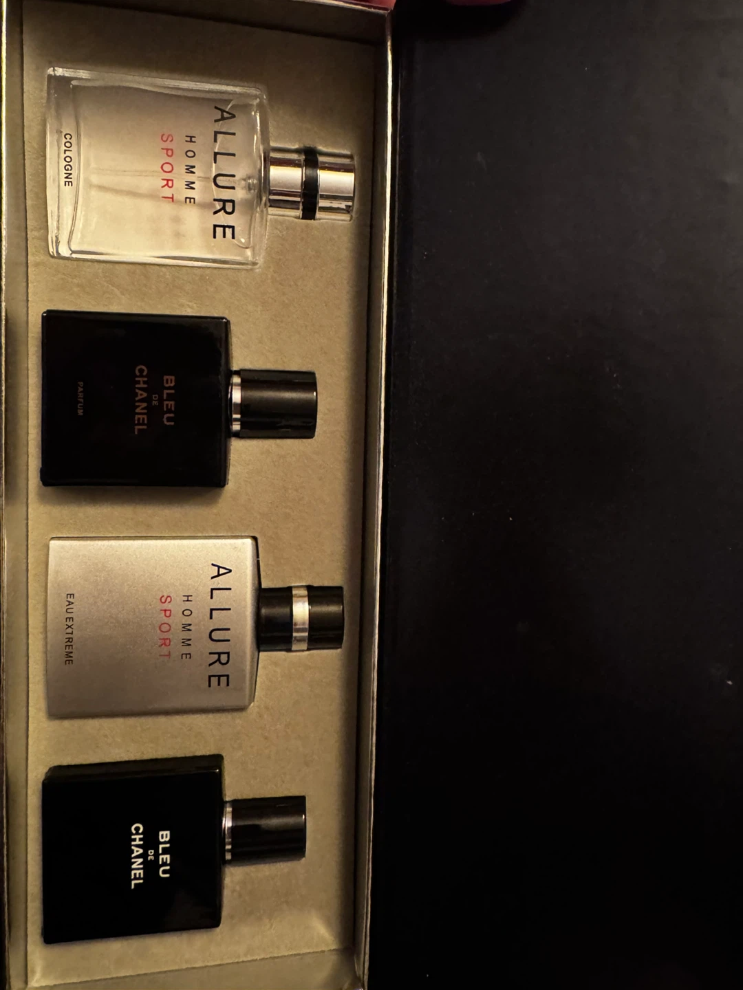 Chanel Colonge set