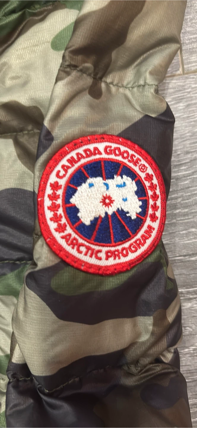 Canada Goose Hybridge Camo Jacket Small - Authentic - photo 5