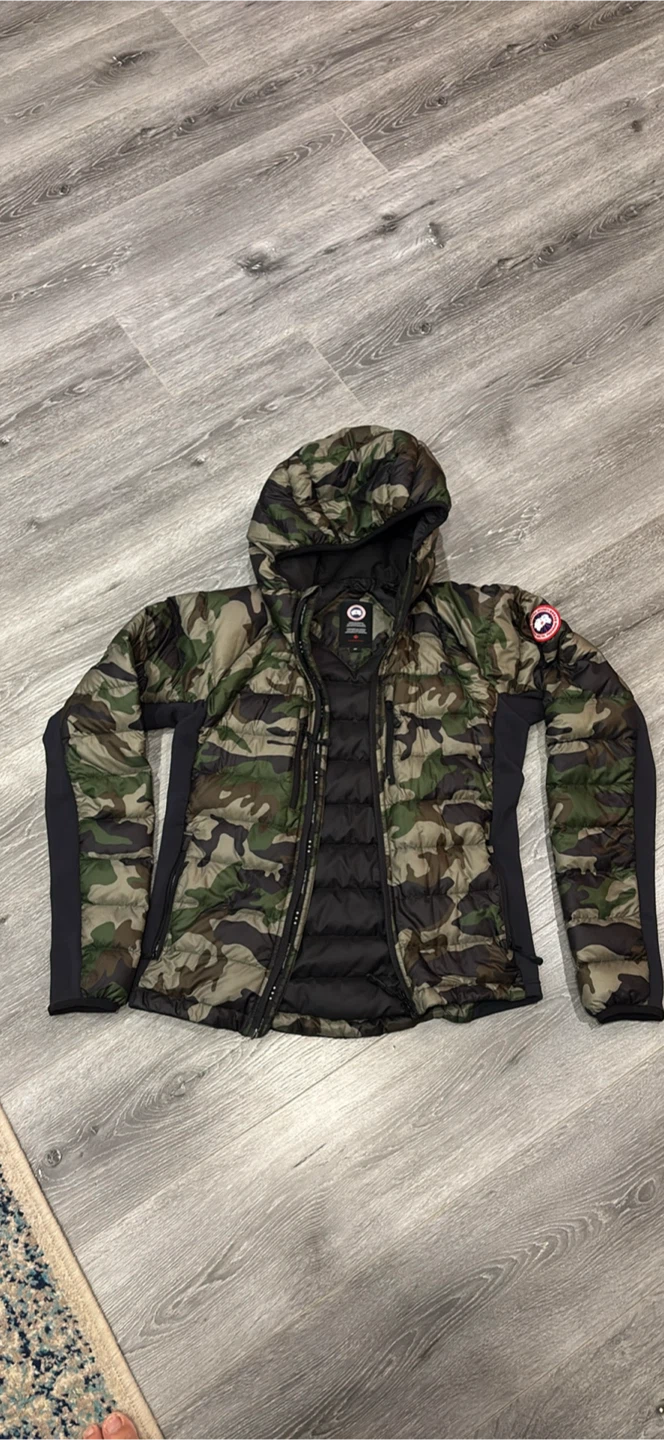 Canada Goose Hybridge Camo Jacket Small - Authentic