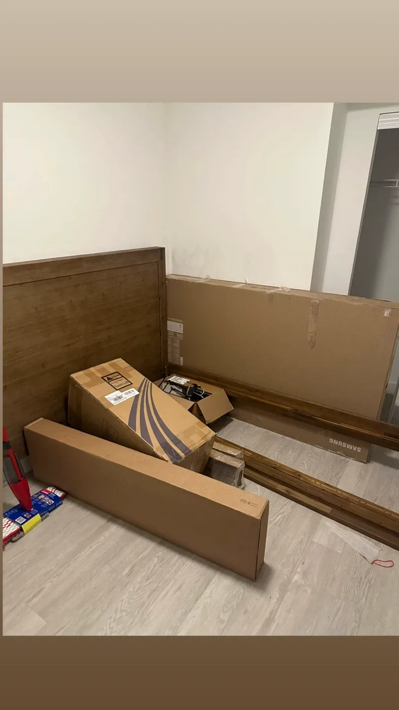 Structube Loft Bed Frame - Queen Size image indicator(2)