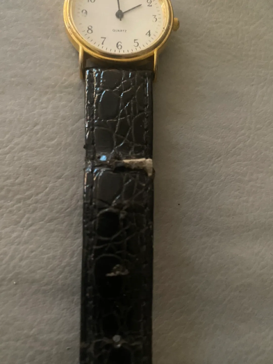 Ladies' Gold-Tone Watch with Leather Band image indicator(2)