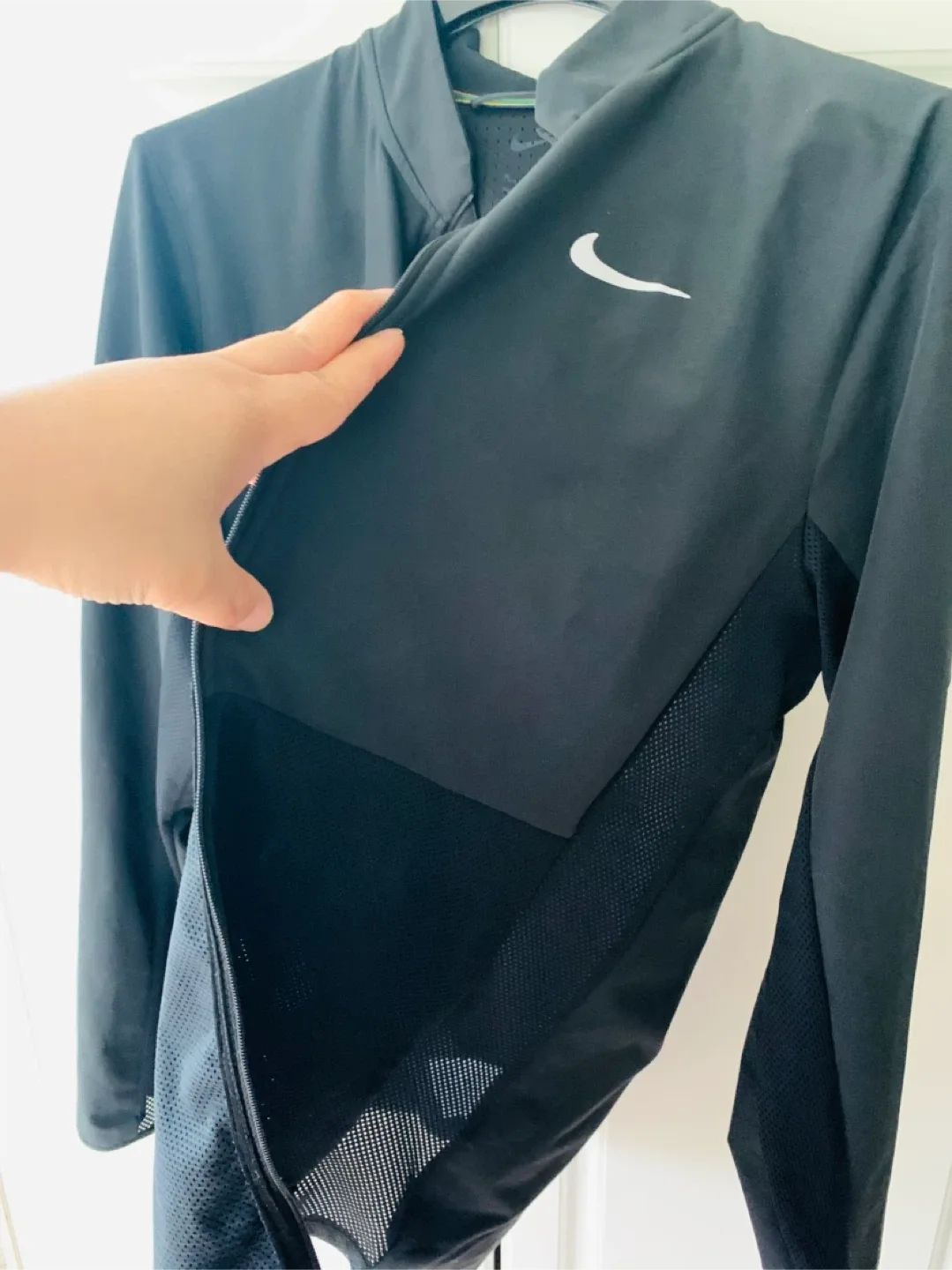 Men Nike Windrunner Track Light Jacket image indicator(5)