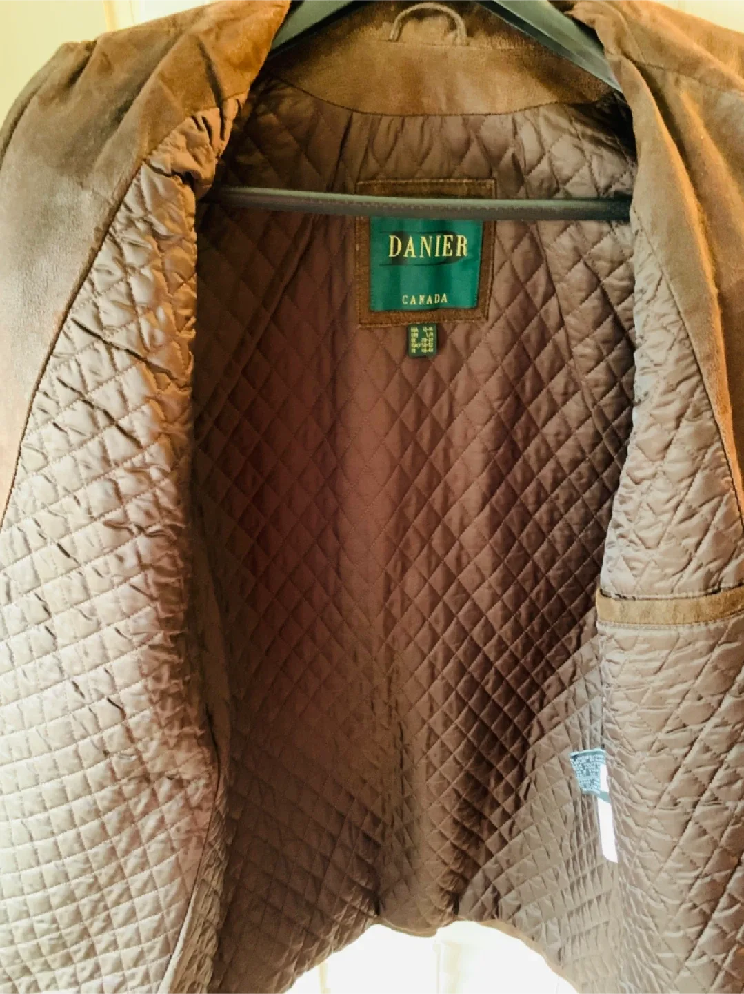 Genuine Leather Jacket: Large - Danier Brand image indicator(4)