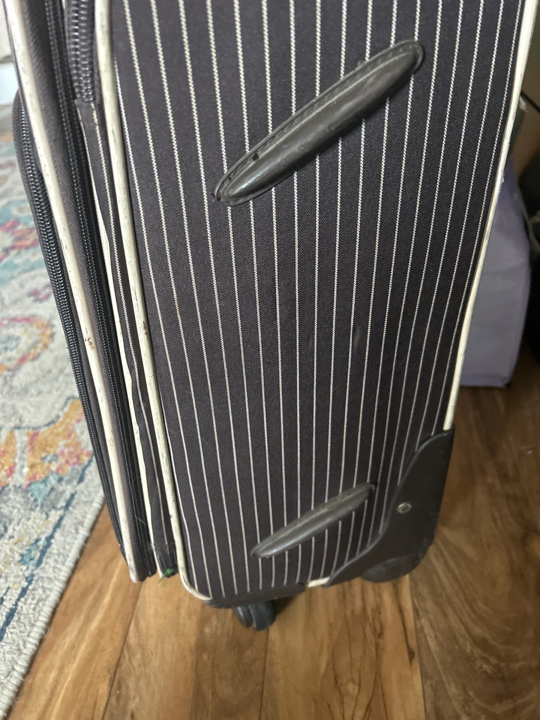 Giordano Carry-On Luggage - photo 2