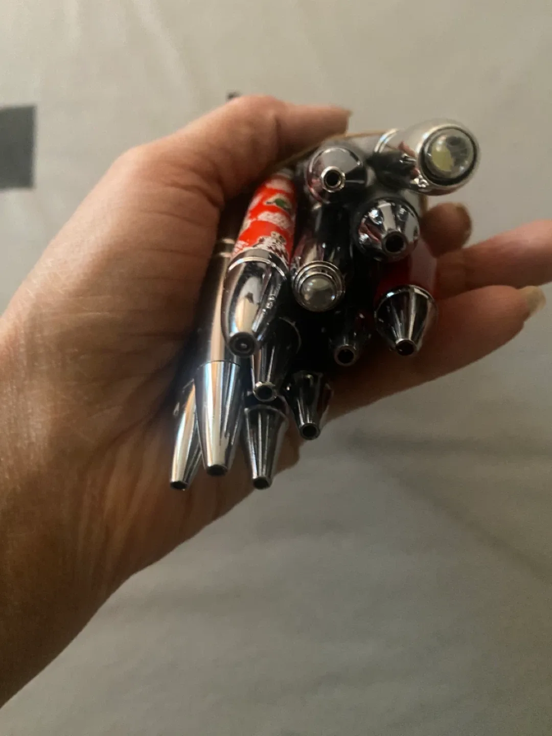 Assorted Pens Bundle image indicator(2)