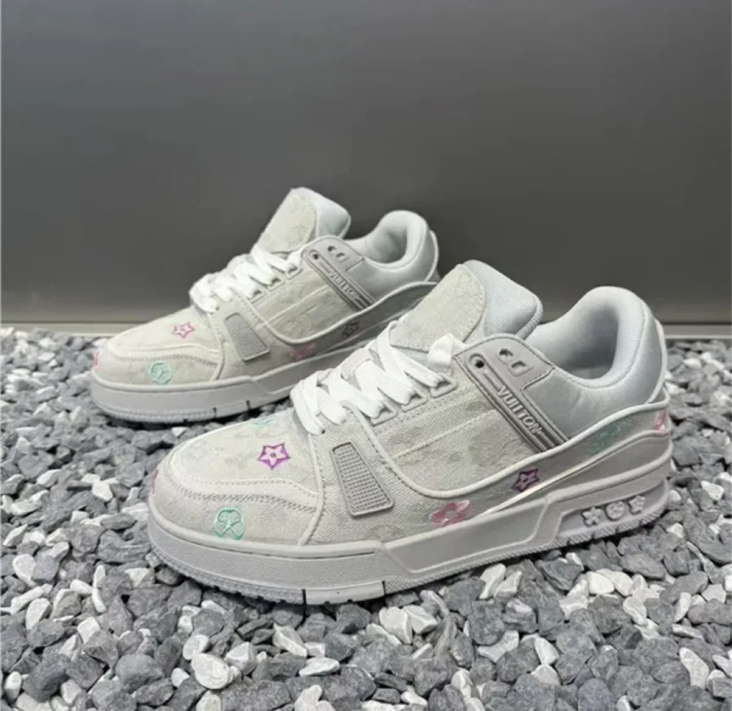 Louis Vuitton Trainer Sneaker image indicator(4)