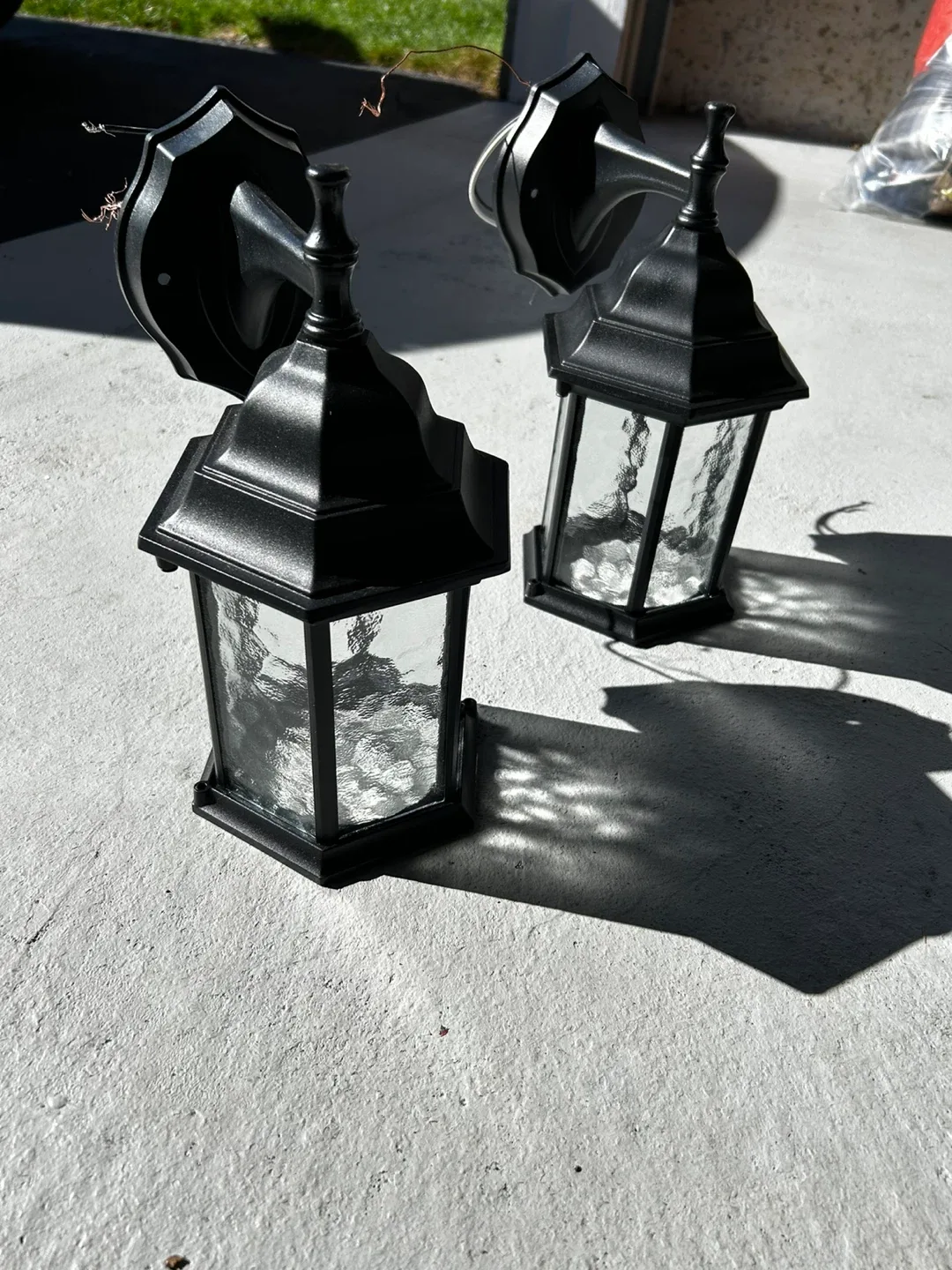 Outdoor Wall Mount Lantern - Black image indicator(4)