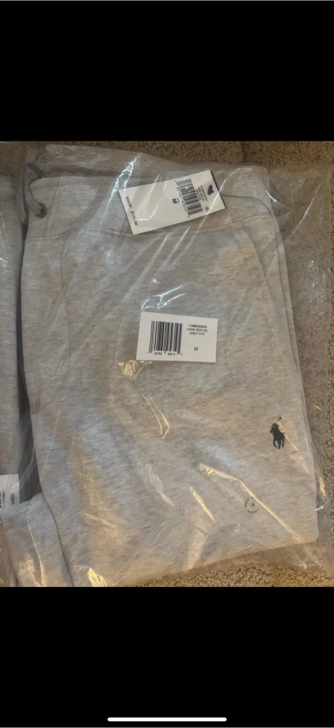 New Ralph Lauren Full Zip Hoodie - Size M image indicator(2)