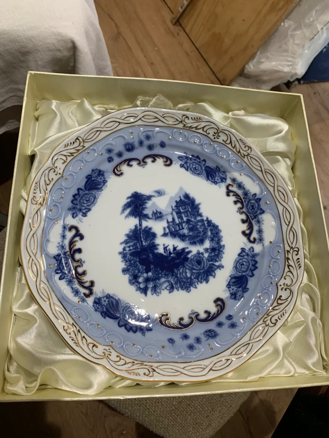 Vintage Blue & White Decorative Plate image indicator(4)