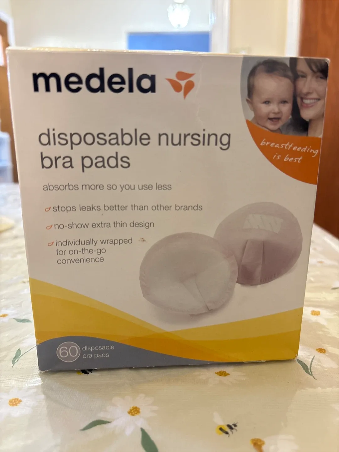 Medela Disposable Nursing Bra Pads (60 count) image indicator(2)