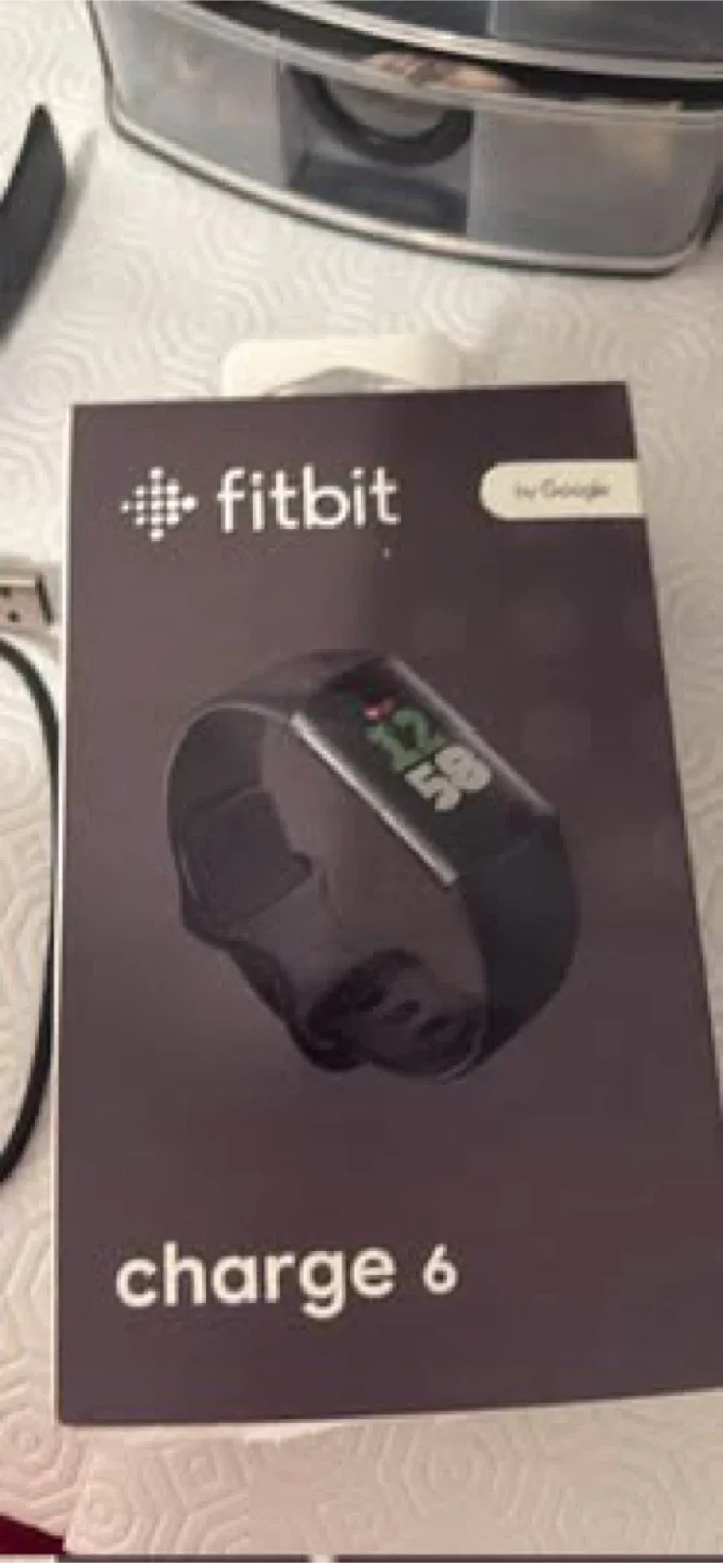 Fitbit Charge 6 - Black - Includes Box and Charger thumbnail